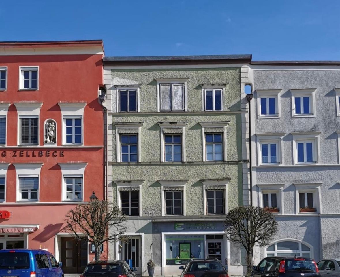 Greenhouse Apartment Am Stadtplatz Tittmoning Exterior photo